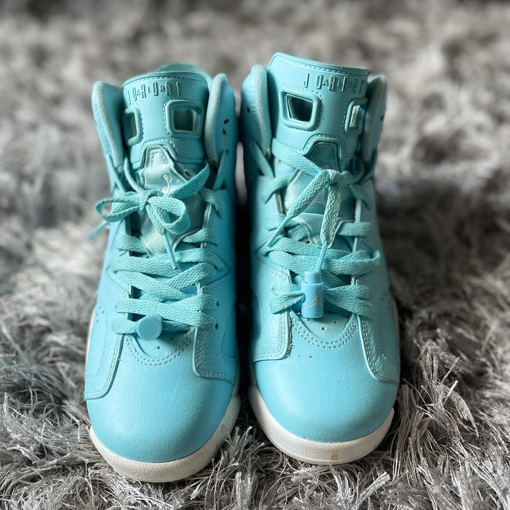 Jordan 6s. Youth size 7. Will clean before ship